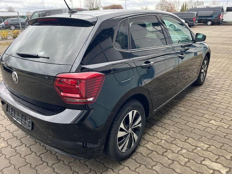 Gebraucht VW Polo Comfortline 95 PS (69 kW) 2019 Schwarz Kleinwagen