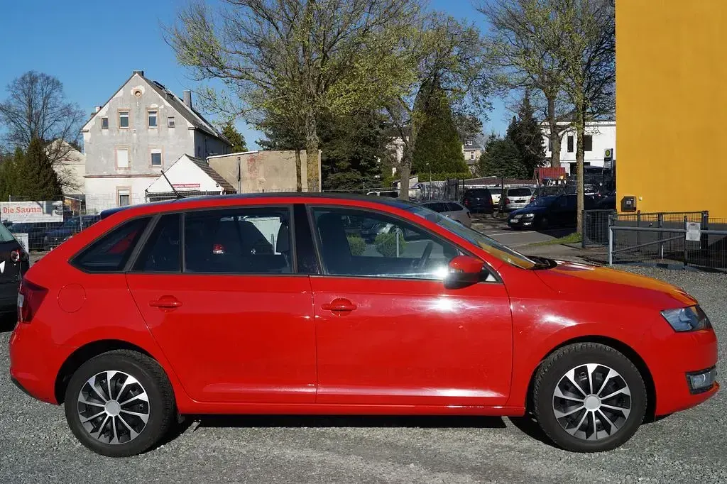Gebraucht Skoda Rapid Cool Edition 90 PS (66 kW) 2016 Rot Kleinwagen