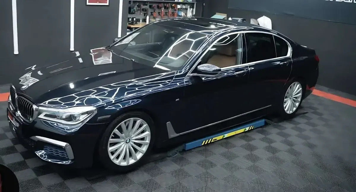 Gebraucht BMW 750 Comfort Edition 449 PS (330 kW) 2015 Schwarz Limousine