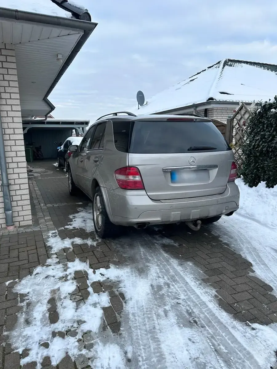 Gebraucht Mercedes ML420 AMG 306 PS (225 kW) 2007 Gold SUV