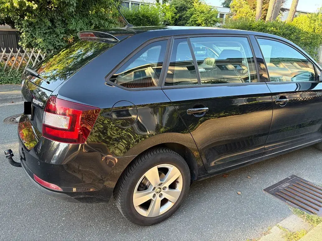 Gebraucht Skoda Rapid Ambition 95 PS (69 kW) 2019 Schwarz Kleinwagen