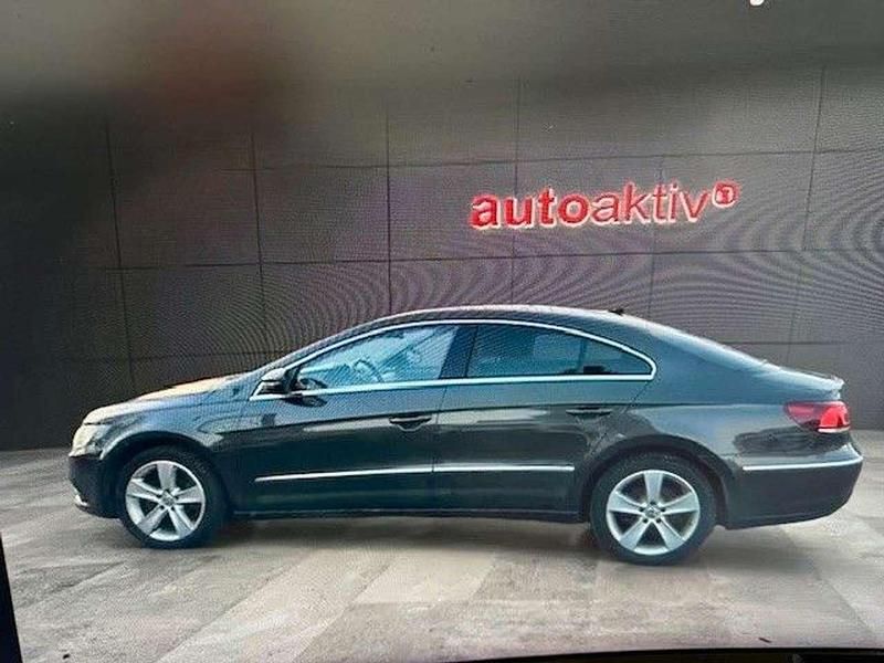 Gebraucht VW Passat Sport 150 PS (110 kW) 2016 Black oak brown Limousine