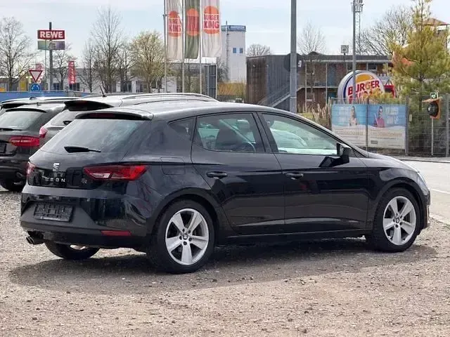 Second-hand Seat Leon FR 184 CP (135 kW) 2017 Negru Berlinǎ