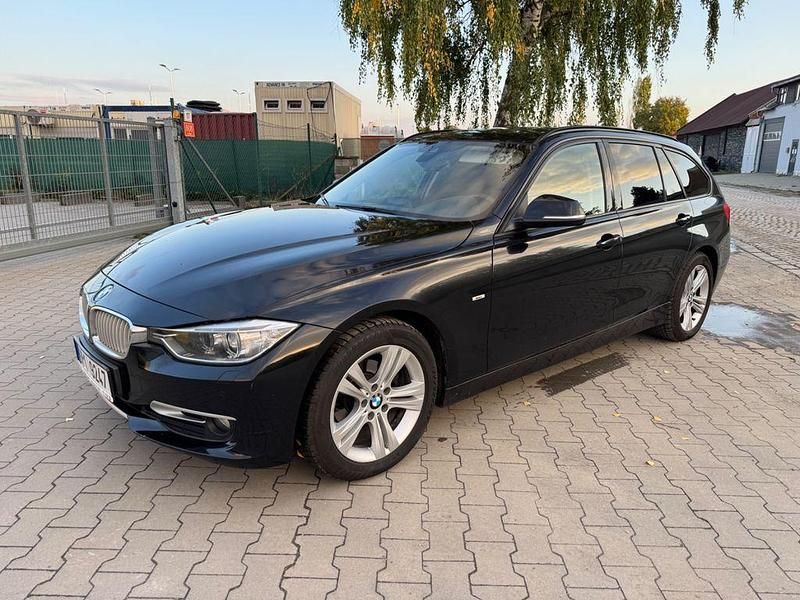 Schwarz Gebraucht 2013 BMW 318 Kombi | 8.300 € (Fairer Preis) - Bild 1/4
