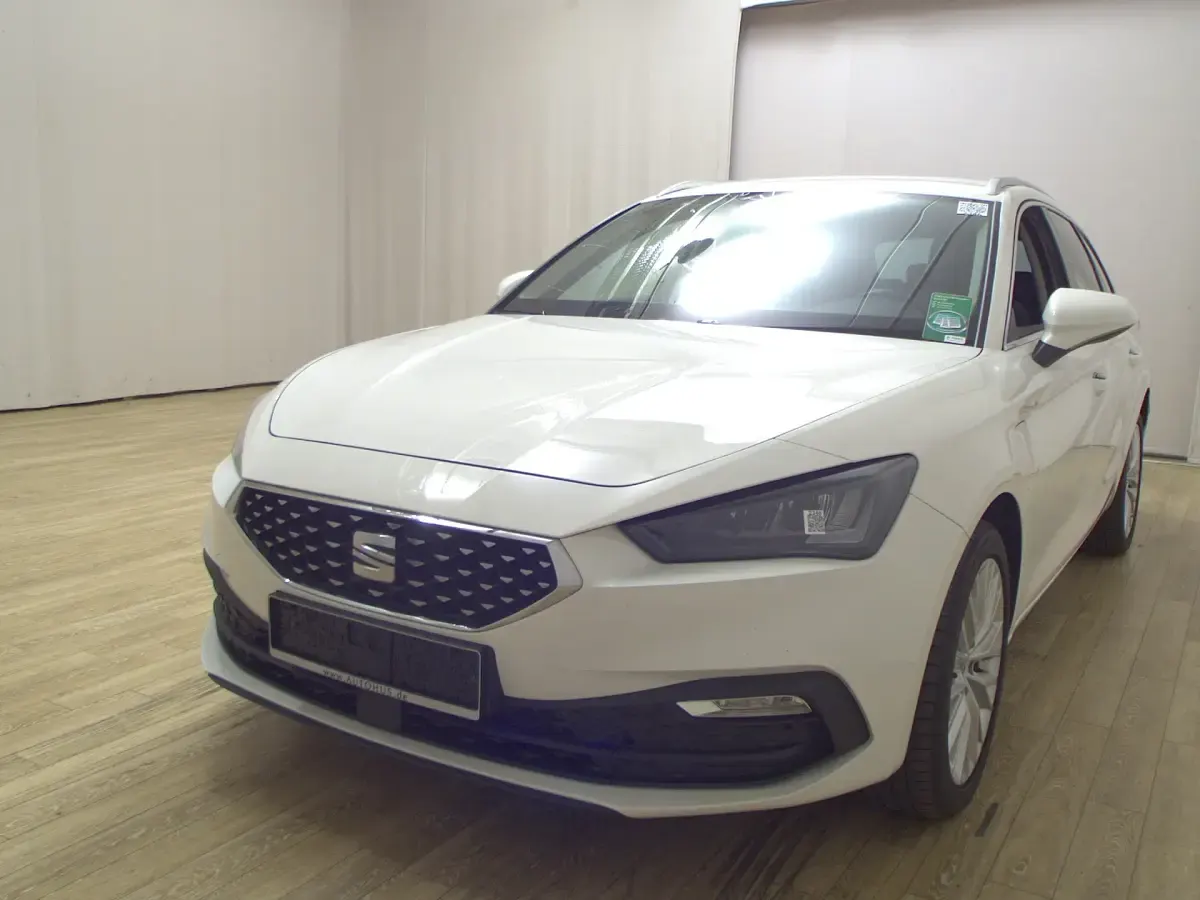 Gebraucht Seat Leon XCELLENCE 204 PS (150 kW) 2022 Weiss Limousine
