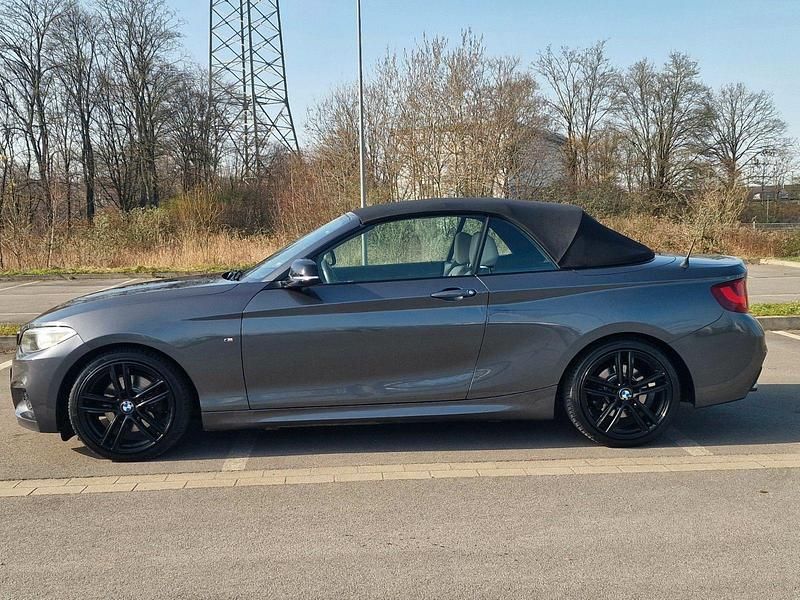 Gebraucht BMW 220 Shadowline 190 PS (139 kW) 2017 Grau Cabrio