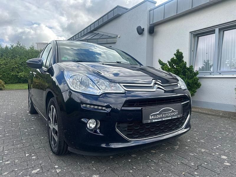 Blau Gebraucht 2016 Citroën C3 PureTech Kleinwagen | 3.500 € - Bild 1/4