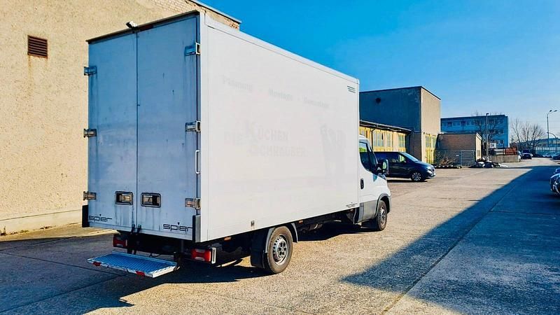 Gebraucht Iveco Daily 156 PS (114 kW) 2020 Weiß Limousine