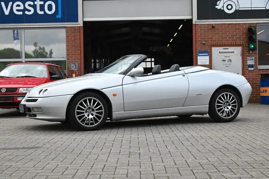 Gebraucht Alfa Romeo Spider 155 PS (114 kW) 2001 Silber Cabrio