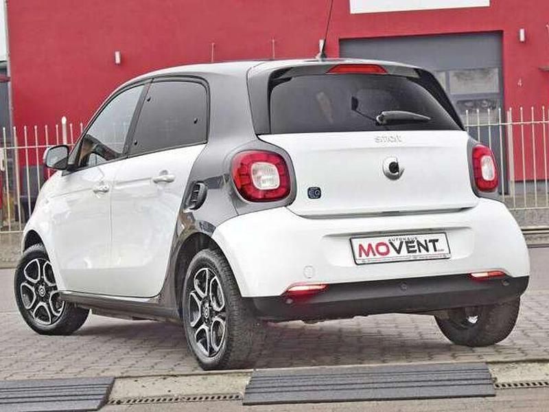 Gebraucht Smart ForFour Electric Drive Passion 60 kW (82 PS) 2019 Weiß Limousine