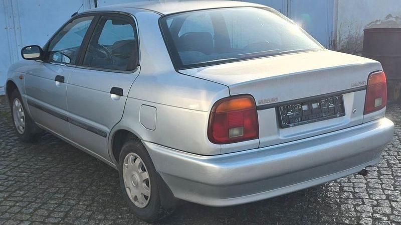 Gebraucht Suzuki Baleno 99 PS (72 kW) 1994 Silber Limousine