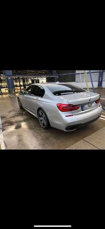 Gebraucht BMW 730 265 PS (194 kW) 2017 Limousine
