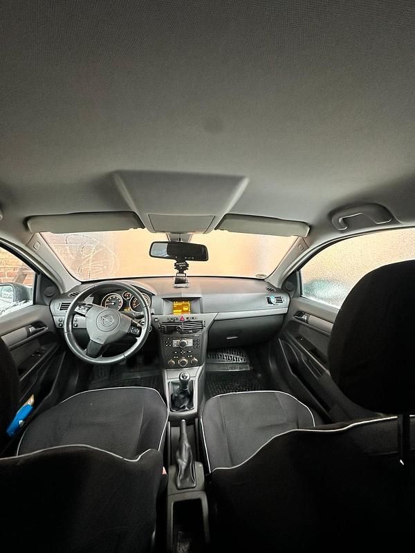 Gebraucht Opel Astra 2005 Silber Limousine