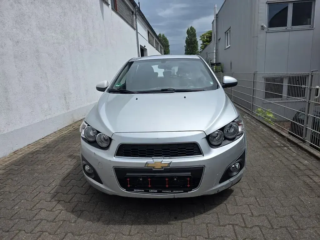 Gebraucht Chevrolet Aveo 116 PS (85 kW) 2011 Silber Kleinwagen