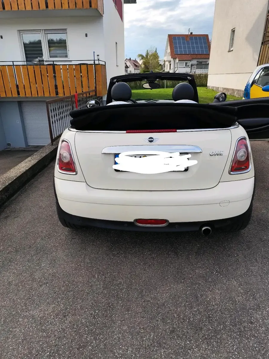 Gebraucht Mini Cooper Cabriolet 100 PS (73 kW) 2010 Gelb Cabrio
