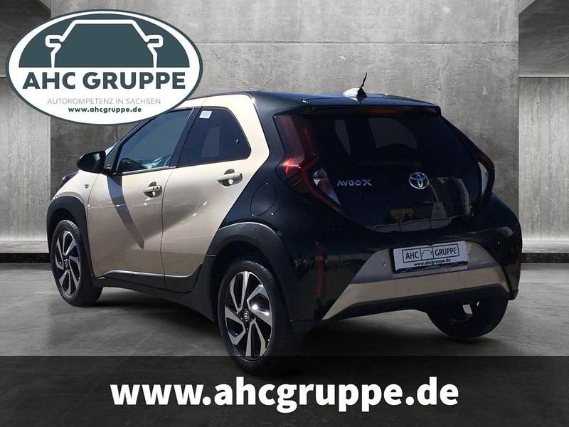 Gebraucht Toyota Aygo X Touch 72 PS (52 kW) 2025 Beige SUV