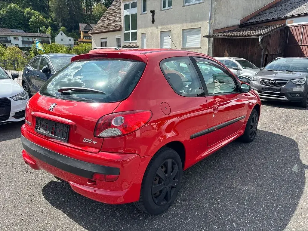Gebraucht Peugeot 206+ Basis 60 PS (44 kW) 2009 Rouge aden Kleinwagen