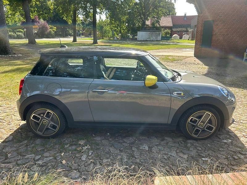 Gebraucht Mini Cooper SE 135 kW (184 PS) 2020 Grau Kleinwagen