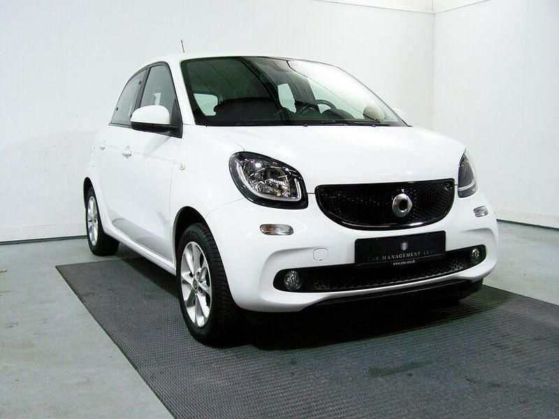 Gebraucht Smart ForFour Passion 71 PS (52 kW) 2019 Weiß Kleinwagen