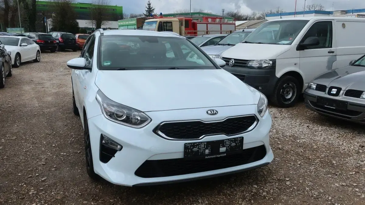 Gebraucht Kia Ceed Sportswagon 120 PS (88 kW) 2019 Weiß Kombi