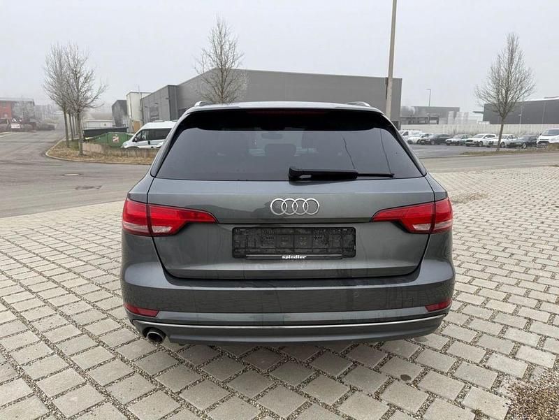 Gebraucht Audi A4 S-Line 150 PS (110 kW) 2016 Grau Kombi