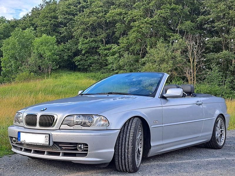 Silber Gebraucht 2002 BMW 330 Cabriolet Performance Cabrio | 12.950 € (Guter Preis) - Bild 1/4