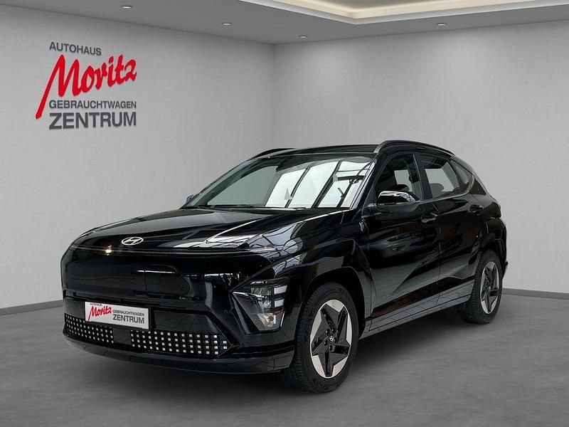 Abyss black / mic Gebraucht 2025 Hyundai Kona SUV | 29.970 € (Etwas zu teuer) - Bild 1/4