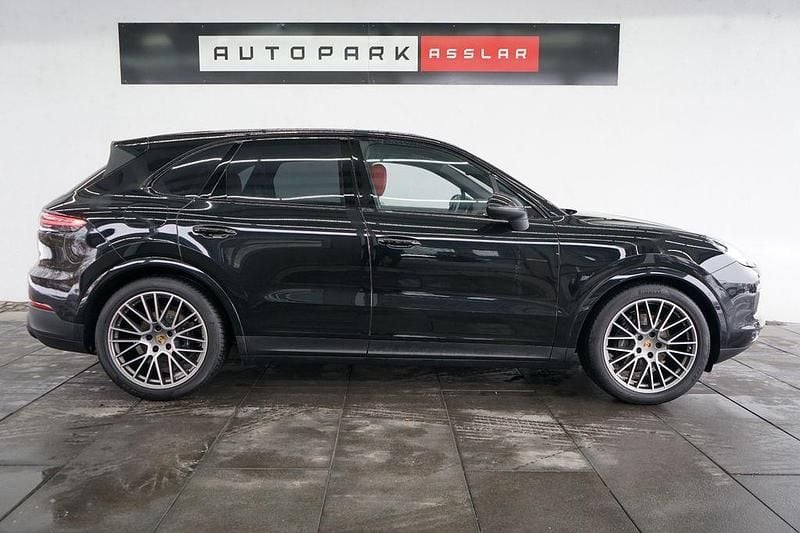 Schwarz Gebraucht 2022 Porsche Cayenne Platinum Edition SUV | 63.880 € (Fairer Preis) - Bild 1/4