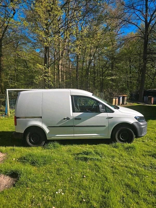 Second-hand VW Caddy 102 CP (75 kW) 2018 Alb Monovolum
