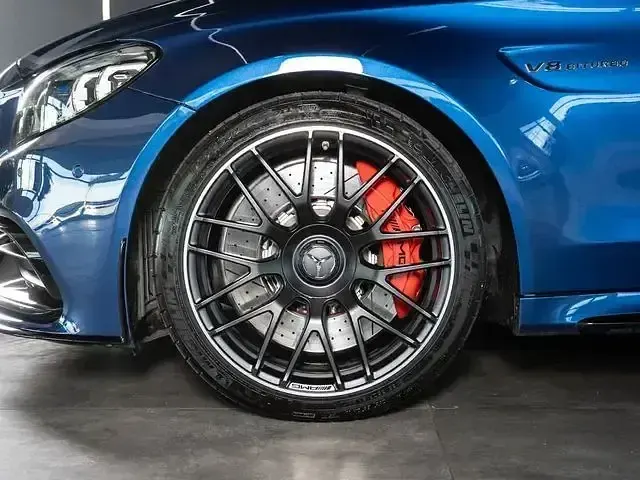 Gebraucht Mercedes C63S AMG AMG 510 PS (375 kW) 2022 Spektralblau metalliclack Coupé