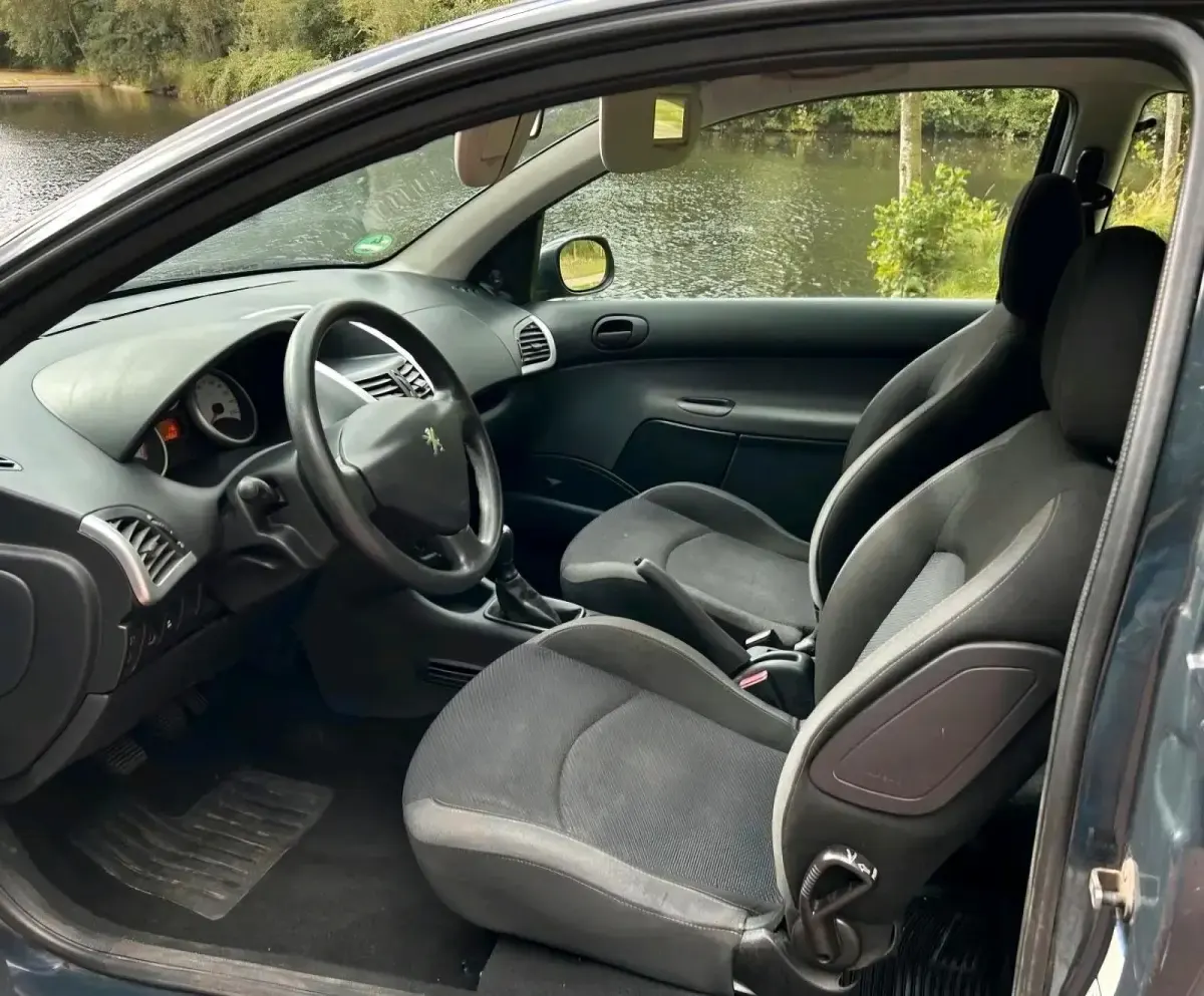 Gebraucht Peugeot 206+ 60 PS (44 kW) 2011 Kleinwagen