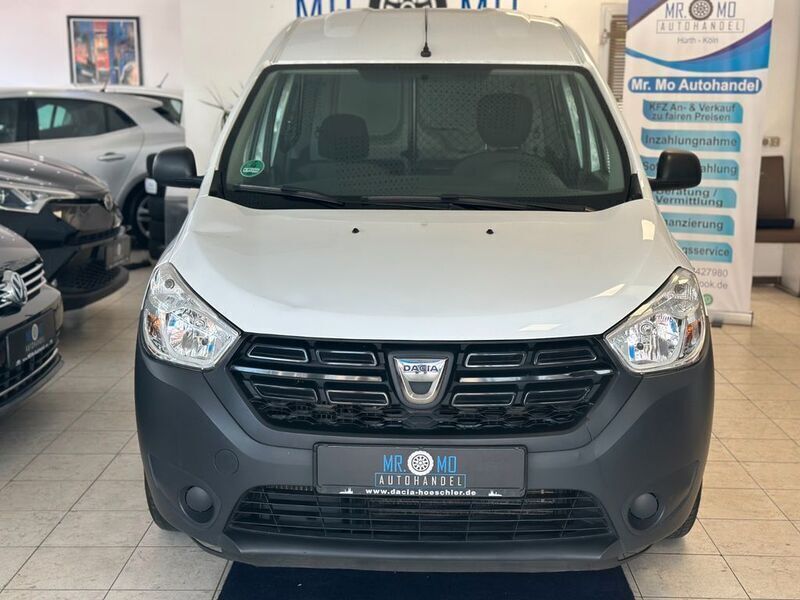 Weiß Gebraucht 2019 Dacia Dokker Express Essentiel Van | 5.499 € (Teuer) - Bild 1/4