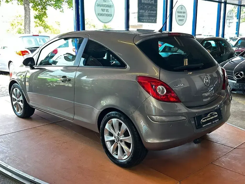 Gebraucht Opel Corsa Active 101 PS (74 kW) 2013 Grau Kleinwagen