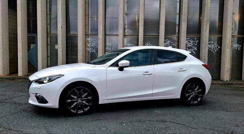 Gebraucht Mazda 3 Edition 120 PS (88 kW) 2016 Weiß Limousine