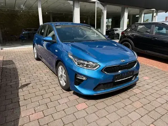 Gebraucht Kia Ceed 140 PS (102 kW) 2021 Andere Kleinwagen