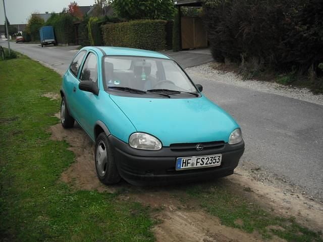 Gebraucht Opel Corsa 45 PS (33 kW) 1994 Grün Kleinwagen