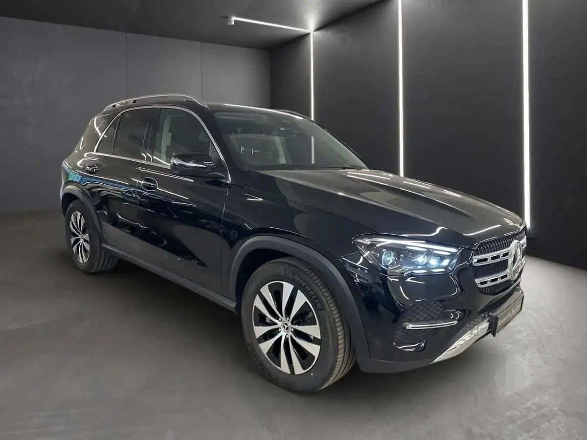 Gebraucht Mercedes GLE400 381 PS (280 kW) 2025 Schwarz SUV