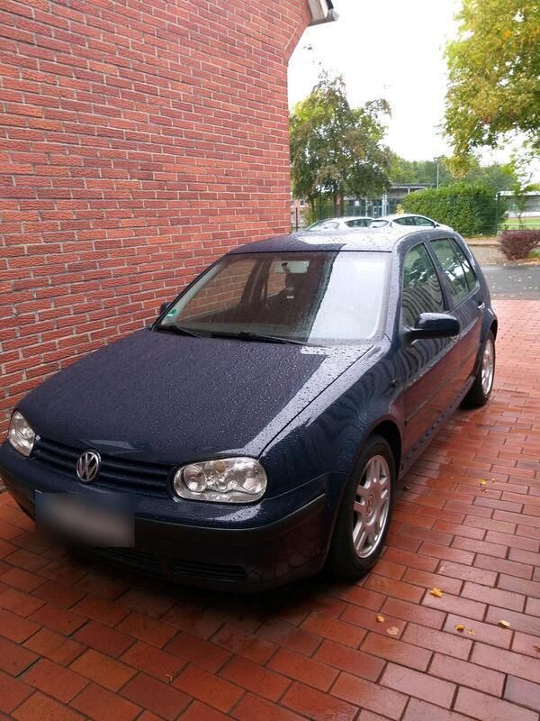 Blau Gebraucht 2000 VW Golf IV Limousine | 3.200 € (Teuer) - Bild 1/4