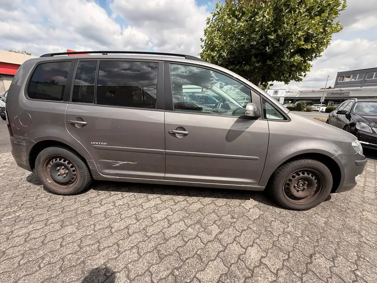 Gebraucht VW Touran 140 PS (102 kW) 2009 Silber Van / Kleinbus