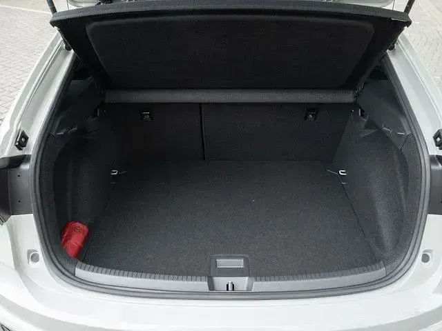 Gebraucht VW Taigo Style 116 PS (85 kW) 2025 Ascotgrau SUV