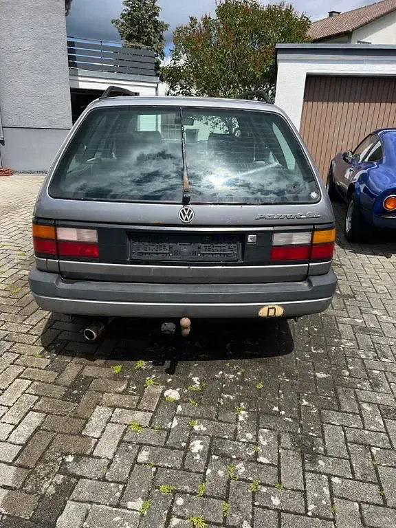 Gebraucht VW Passat 90 PS (66 kW) 1990 Grau Kombi