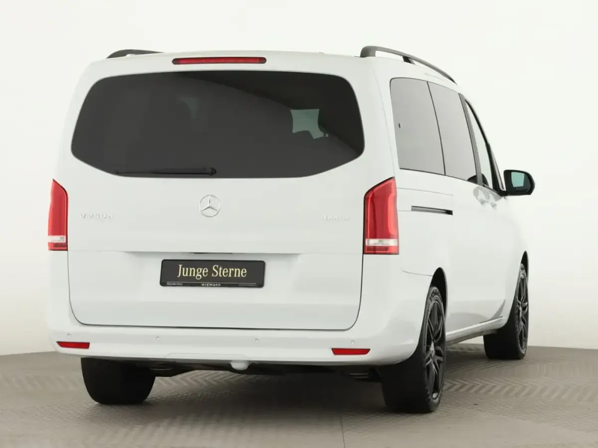 Gebraucht Mercedes V250 Edition 190 PS (139 kW) 2022 Bergkristallweiss metallic Van / Kleinbus