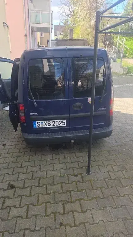 Usata Opel Combo 90 CV (66 kW) 2005 Blu Monovolume