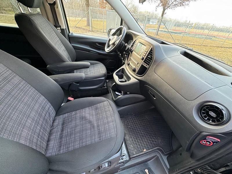 Gebraucht Mercedes Vito 237 PS (174 kW) 2021 Grau Van