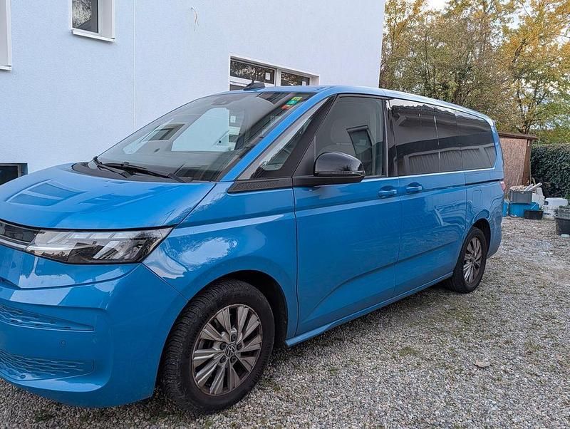 Gebraucht VW Multivan Style 150 PS (110 kW) 2022 Blau Van