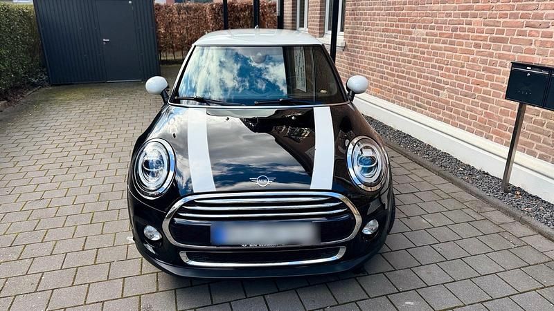Gebraucht Mini Cooper D 116 PS (85 kW) 2018 Schwarz Kleinwagen