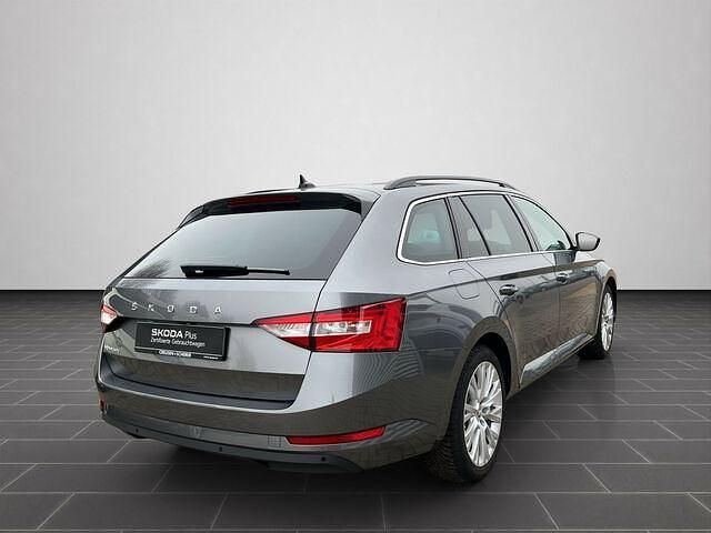 Gebraucht Skoda Superb Ambition 150 PS (110 kW) 2024 Graphitegrau metallic (metallic) Limousine