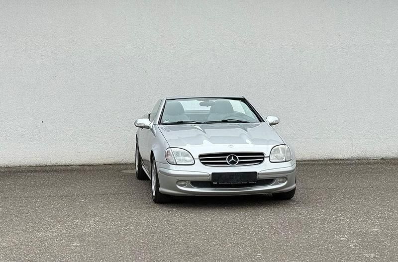 Gebraucht Mercedes SLK200 163 PS (119 kW) 2001 Silber Cabrio