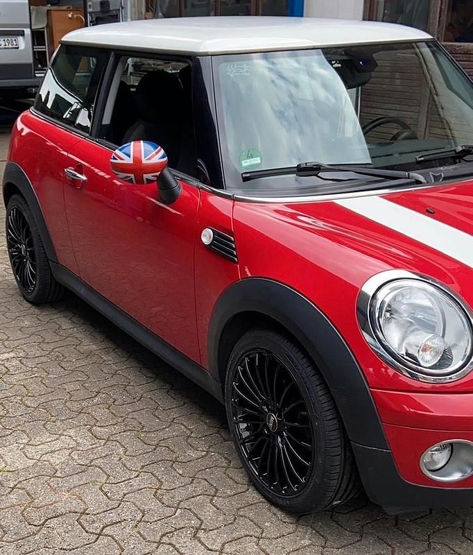 Gebraucht Mini Cooper 122 PS (89 kW) 2010 Rot Kleinwagen