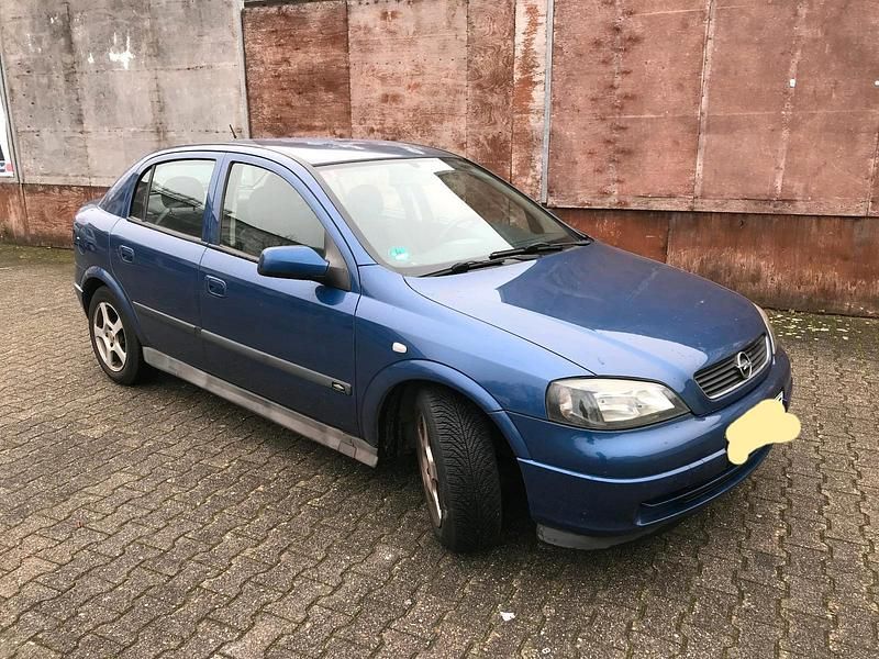 Blau Gebraucht 2003 Opel Astra Limousine | 1.500 € (Guter Preis) - Bild 1/4